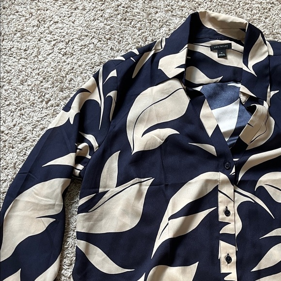 BUNDLE - Ann Taylor Navy Plaid (L) and Abstract Leaf Print (XL) Career Blouses - Picture 5 of 13